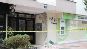 Bakanlık'tan Bayraklı'daki orta hasarlı binalara tahliye yok, güçlendirilecek!