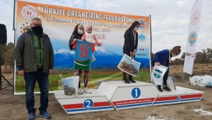 Bostanlıspor'a oryantiring de 1 ikincilik, 1 üçüncülük