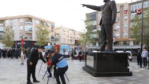 Buca’da Ata’ya saygı günü