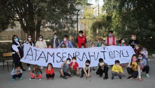 Buca'da minikler çadır kentten Ata’ya selam durdu 