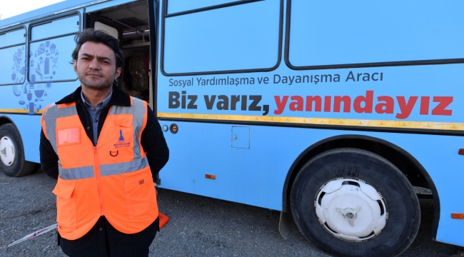 Büyükşehir'in giyim otobüsü depremzedelerin hizmetinde