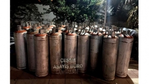 Çeşme'de tüp hırsızlığı zanlısı 3 kişi tutuklandı