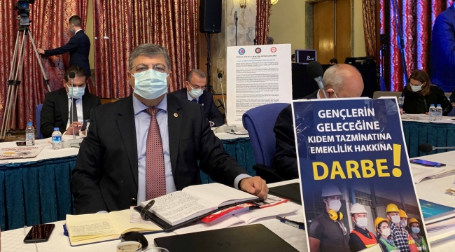 CHP'li Sındır, "Gençlik hayatından memnun değil!"