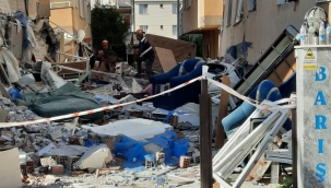 Enkaz altından 112'ye yürek yakan çağrılar!