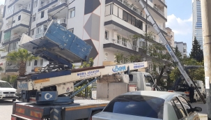 Farklı şehirlerden nakliyeciler İzmir'e geldi