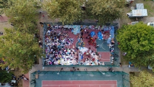 İzmir'e gelen yardımlar sahaları doldurdu