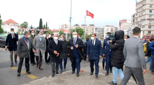 İzmir Valisi'nden kritik çağrı: İşi olmayan sokağa çıkmasın!