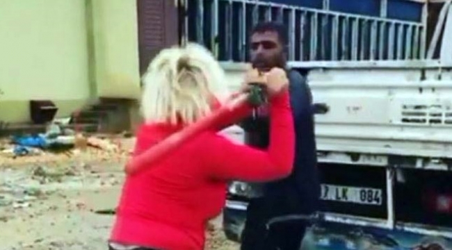 Mama hırsızını sopayla dövdü!