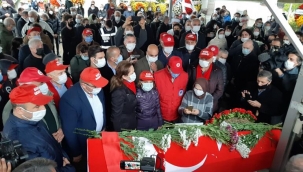 Timur Selçuk’a veda… Son yolculuğuna uğurlandı