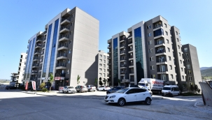 Uzundere’deki 112 konut depremzedelere teslim edildi