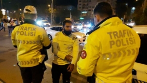 Yardım çadırından hırsızlık yaparken yakalandı 