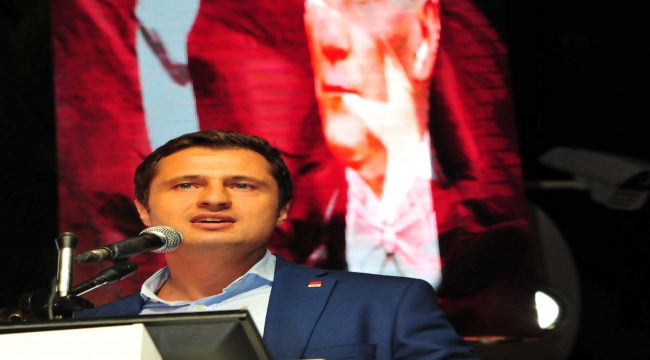 Yücel'den çarpıcı 10 Kasım mesajı