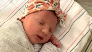 Bu bebeğin annesi 29 kendisi 27 yaşında!