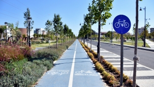 Aliağa Belediyesi bisiklet yolu ağını genişletiyor