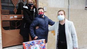 Başkan Çalkaya engelli çocukları unutmadı 