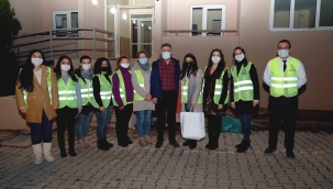 Başkan Sandal, Uzundere’deki depremzedeleri unutmadı