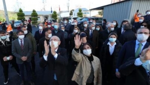 CHP Lideri Kılıçdaroğlu İzmir’de depremzedeleri ziyaret etti 