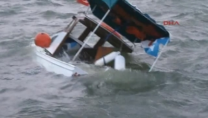 Fırtına Foça'yı vurdu! 7 tekne su alıp battı