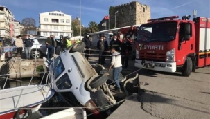 İlginç kaza, ticari aracıyla tekneye çarptı!