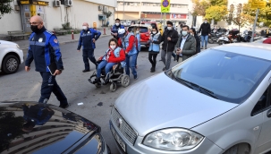 İzmir Büyükşehir Belediyesi’nden 3 Aralık farkındalık etkinliği 