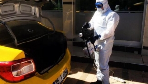 İzmir'deki taksilerine ayda 3 bin 200 litre dezenfektan!