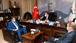 İzmir Servisçiler Odası'ndan Başkan Utku Gümrükçü'ye teşekkür ziyareti 