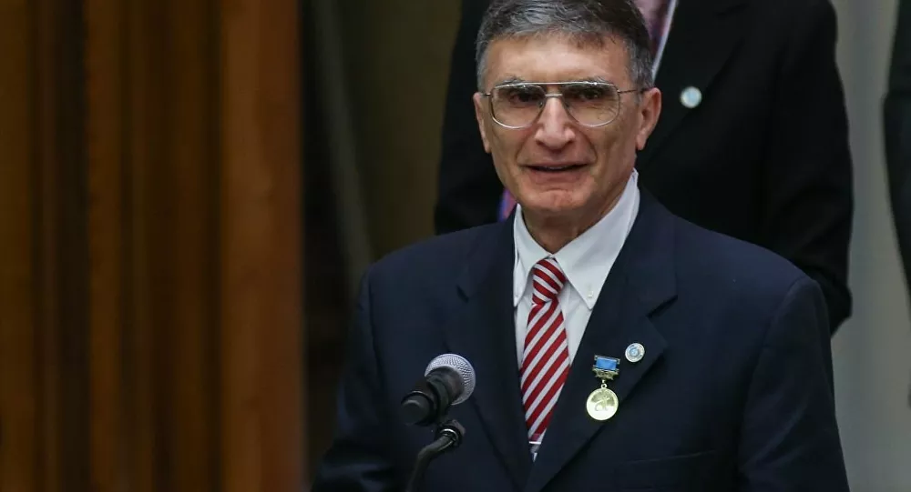 Sancar: Türkiye'de olsam aşı için kuyruğa girerdim