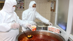 Ödemiş Belediyesi'nden karantinadaki vatandaşlara yemek ve meyve desteği 