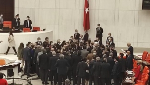 TBMM'de gerginlik: 15 dakika ara verildi 