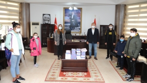 Tenis turnuvası eğitime destek oldu