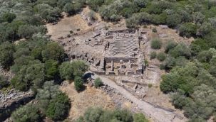 ABD’li arkeologlar Manisa’da bin 500 yıllık ev keşfetti 