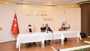 'AK Parti’nin kredilerini Başkan Uygur ödüyor'