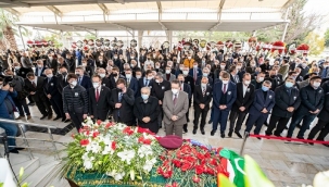 Eski Karşıyaka Belediye Başkanı Baysak’a veda 