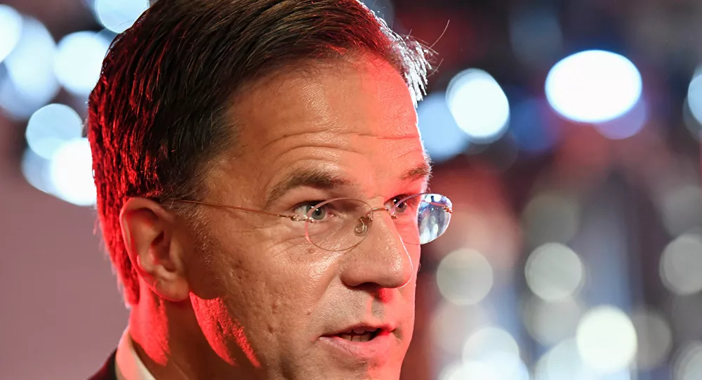 Hollanda'da hükümet istifa etti