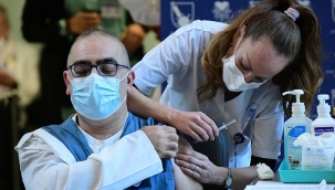 İzmir'de 54 bin 533 sağlık çalışanına Kovid-19 aşısı uygulandı 