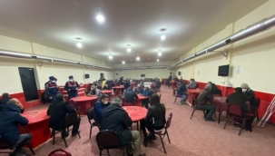 İzmir'de dev baskın! Kumar oynayanlara 635 bin lira ceza