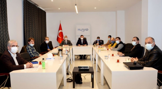 İzmir'deki bazı STK'lar Filistinli mülteciler için toplandı