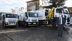 Karabağlar'a yeni yıl armağanları: ÇAÇA ve süpürge aracı