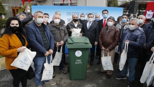 Konak’ta apartman görevlilerine temizlik seti