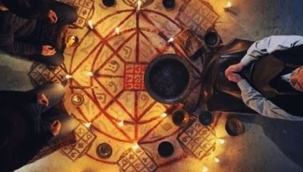 Online büyü istismarı: 'Biz büyüyü yapıp kargoyla gönderiyoruz' 