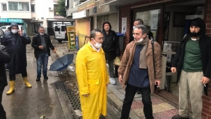Başkan Batur, taşkından etkilenen vatandaşları yalnız bırakmadı!