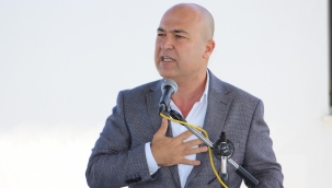 CHP’li Bakan’dan çağrı: “Depremde yıkılan Rıza Bey Apartmanı park olsun!” 