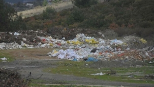 Gaziemir'in yeşil alanı moloza büründü!