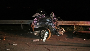 İkiye bölünen otomobilden mucize kurtuluş!