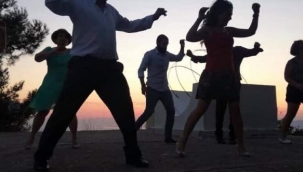 Karşıyaka Sanat Derneği'nden moral projesi