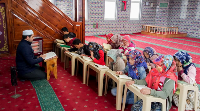 Valilik duyurdu: İzmir'de Kur'an kursu öğrencileri kısıtlamadan muaf!