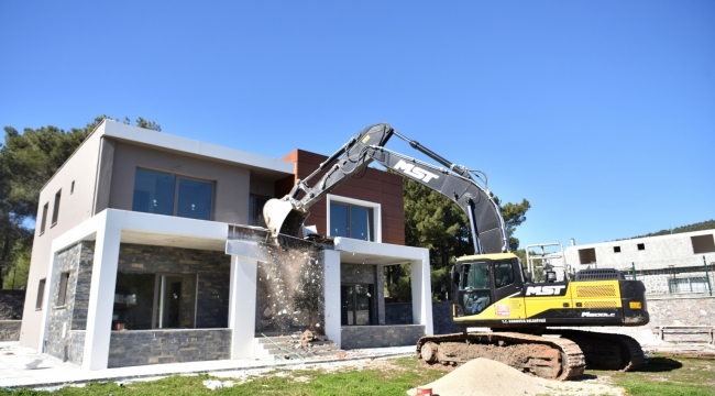 5 soruda Bornova'da kaçak yapıların yıkımı! Neden şimdi yıkılıyor?