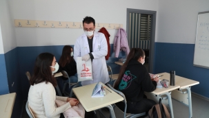  BAYSEM'de öğretmenler öğrencileri hijyen paketiyle karşıladı!