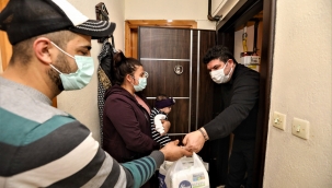 Bebekli ailelere ilk hediye Buca Belediyesi’nden 