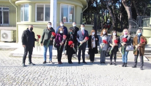 CHP Konak’tan şehitlere anlamlı ziyaret!